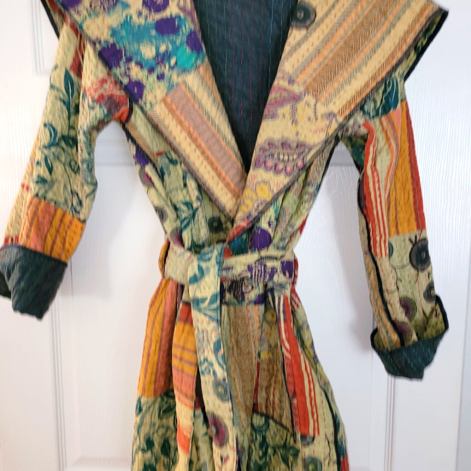 Hand Quilted 100% Cotton Jacket Size Medium.